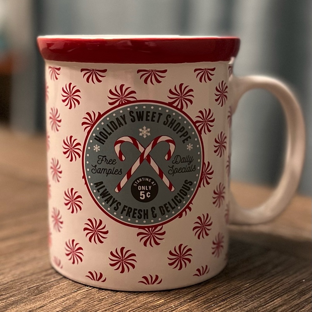 DesignPac Holiday Sweet Shoppe Candy Cane Christmas Oversized‎  Mug 20oz